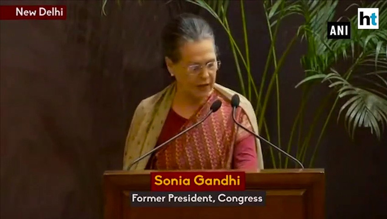 ‘He headed country when it was on edge’: Sonia praises Former PM Manmohan Singh