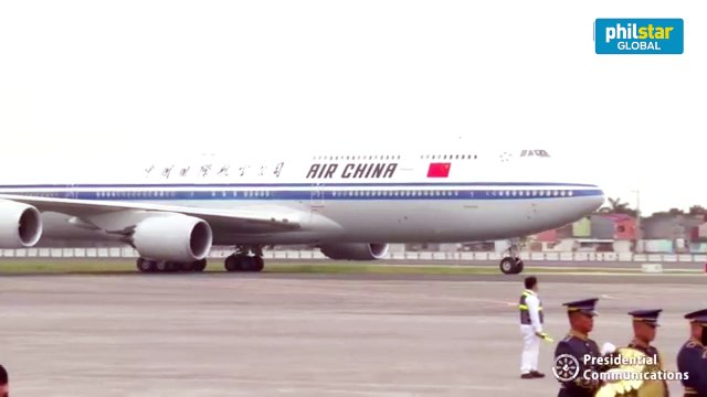 President Xi Jinping of China arrives in Manila