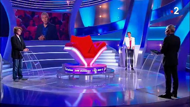 François Hollande répond aux critiques virulentes de Ségolène Royal dans C à vous - Regardez