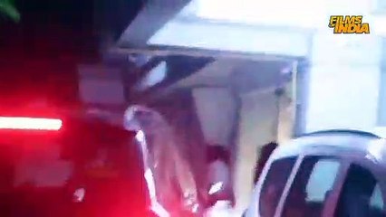 Janhvi Kapoor LOOKS BEAUTIFUL Even Without Makeup Spotted at Brother Arjun Kapoor House