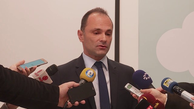 Filipçe: Buxheti nuk premton rritje pagash për mjekët dhe infermierët