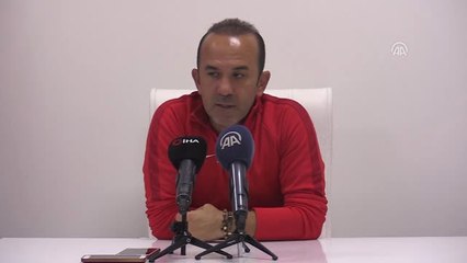 Özdilek: "Milli Takımın Başında Türk Antrenör Olmalı"