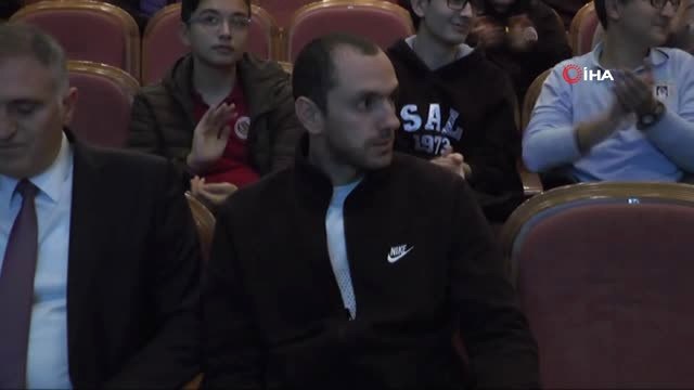 Şampiyon Atlet Ramil Guliyev: Olimpiyatlarda da Güzel Bir Derece Alıp Üçlüyü Tamamlamak İstiyoruz