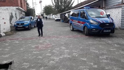 Saruhanlı'da Park Halindeki Otomobil Kurşunlandı