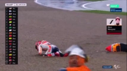 La espectacular caída de Marc Márquez en Cheste (VÍDEO) ( 720 X 1280 )