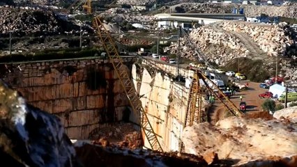 Estrada colapsa em Évora e faz pelo menos dois mortos