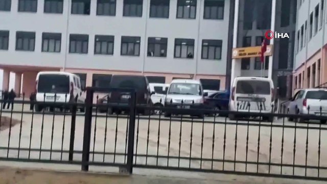 Lise öğrencisi 3. kattaki sınıf penceresinden düştü