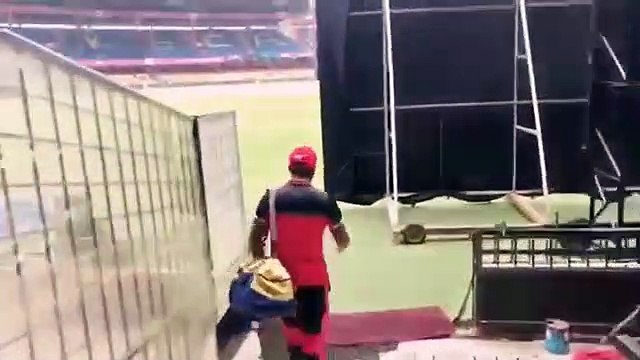 Virat kohli made video for AB devillars & also watch RCB dressing room & practice session of Kohli