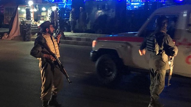 Afghanistan: attacco suicida a Kabul, decine di morti