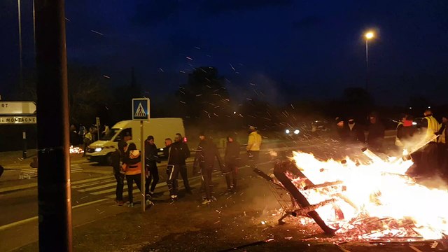 La mobilisation des gilets jaunes se poursuit ce mardi soir à Sainte-Marie-aux-Chênes