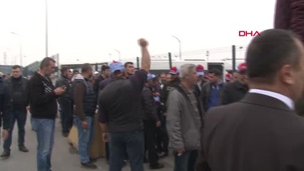 Bursa İşsiz Kalan 97 İşçi Eylem Yaptı