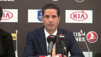 Ioanis Sfairopoulos: "Anadolu Efes'i Kutluyorum"