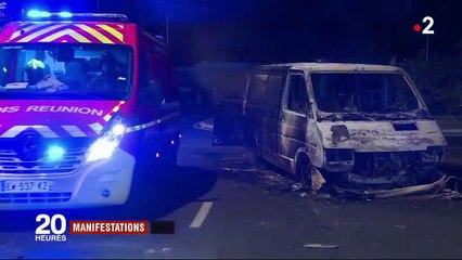 Île de La Réunion : des casseurs s'invitent au mouvement des "gilets jaunes"