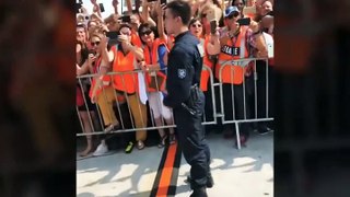 France fans reaction when World Cup 2018 heroes arrive in paris