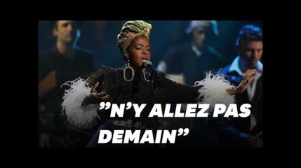 Les images des fans de Lauryn Hill en colère face à son retard à Bercy