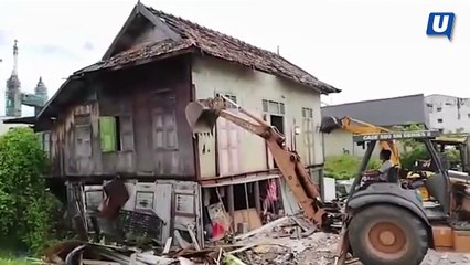 Rumah pusaka 77 tahun 'menyembah bumi'