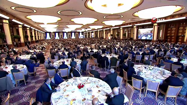 Cumhurbaşkanı Erdoğan: 'Gezi olaylarında teröristlerin finans kaynağı olan bir kişi şuan içeride. Onun arkasında meşhur Macar yahudisi Soros...Bu adam dünyada milletleri parçalamakla adam görevlendiren parası bo