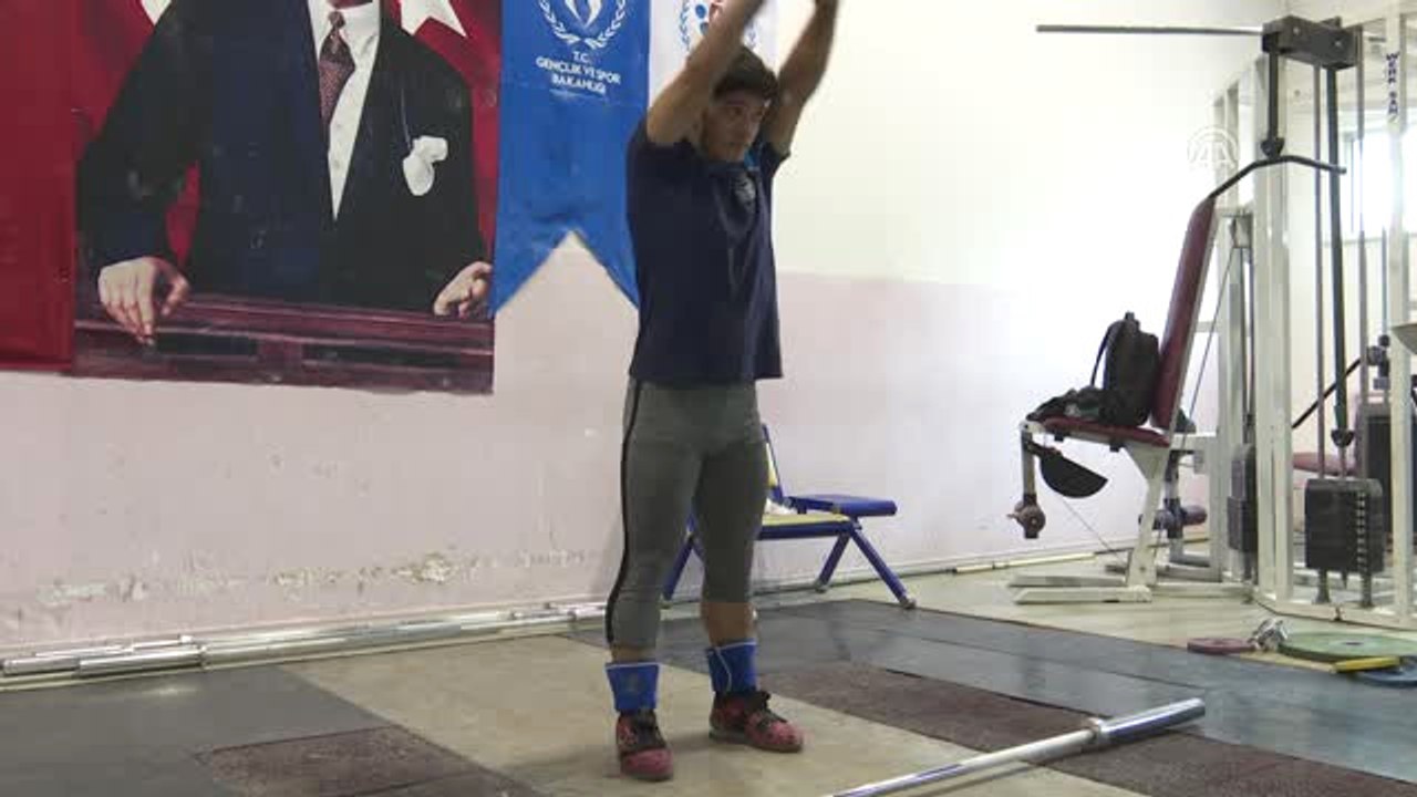 Türkiye'nin Yıldızları": Muhammed Furkan (1)