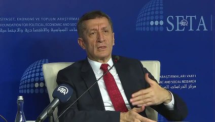 Скачать видео: Bakan Selçuk: 'Eğitim sisteminin bütün alt sistemleri eş zamanlı olarak ve eş güdümlü olarak dönüştürülmelidir' - ANKARA