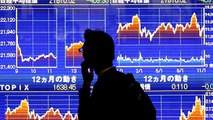 Asia stocks drop, oil stymied as growth woes grip global markets