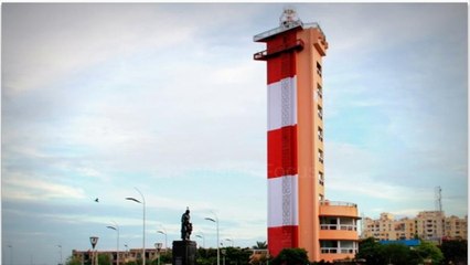 மெரினாவில் பலத்த சூழல் காற்று... லைட் ஹவுஸ் செல்ல தடை