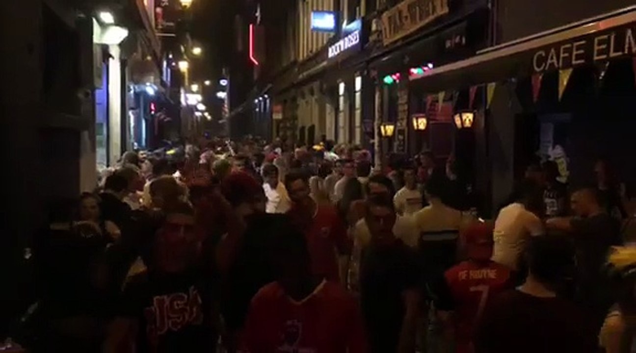 Ambiance dans le Carré à Liège après le match Brésil - Belgique