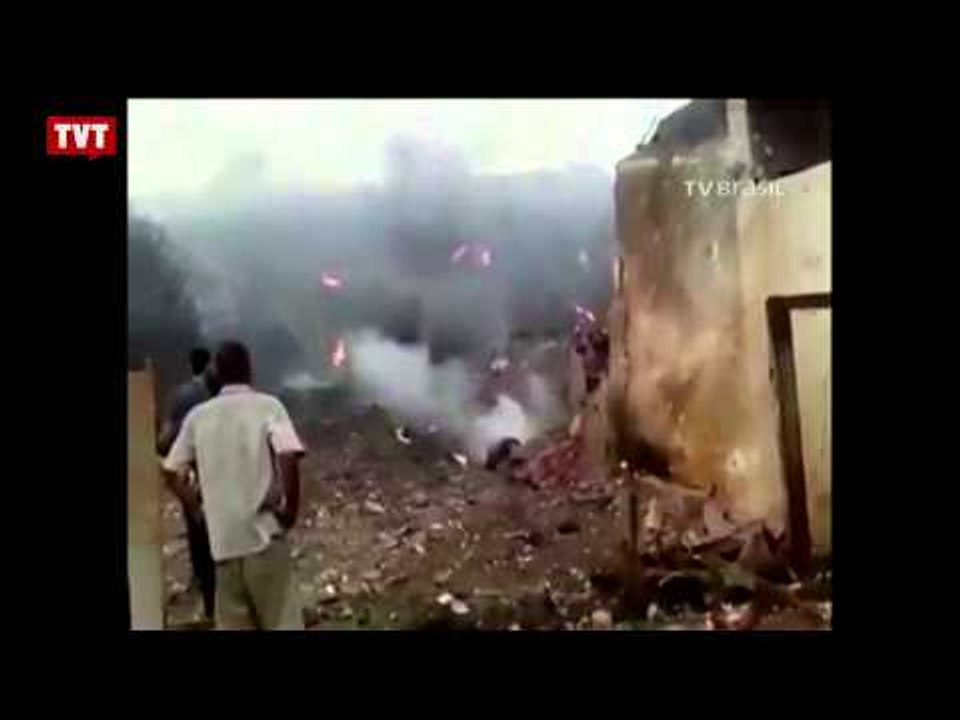 Queda de avião mata Eduardo Campos e mais seis pessoas