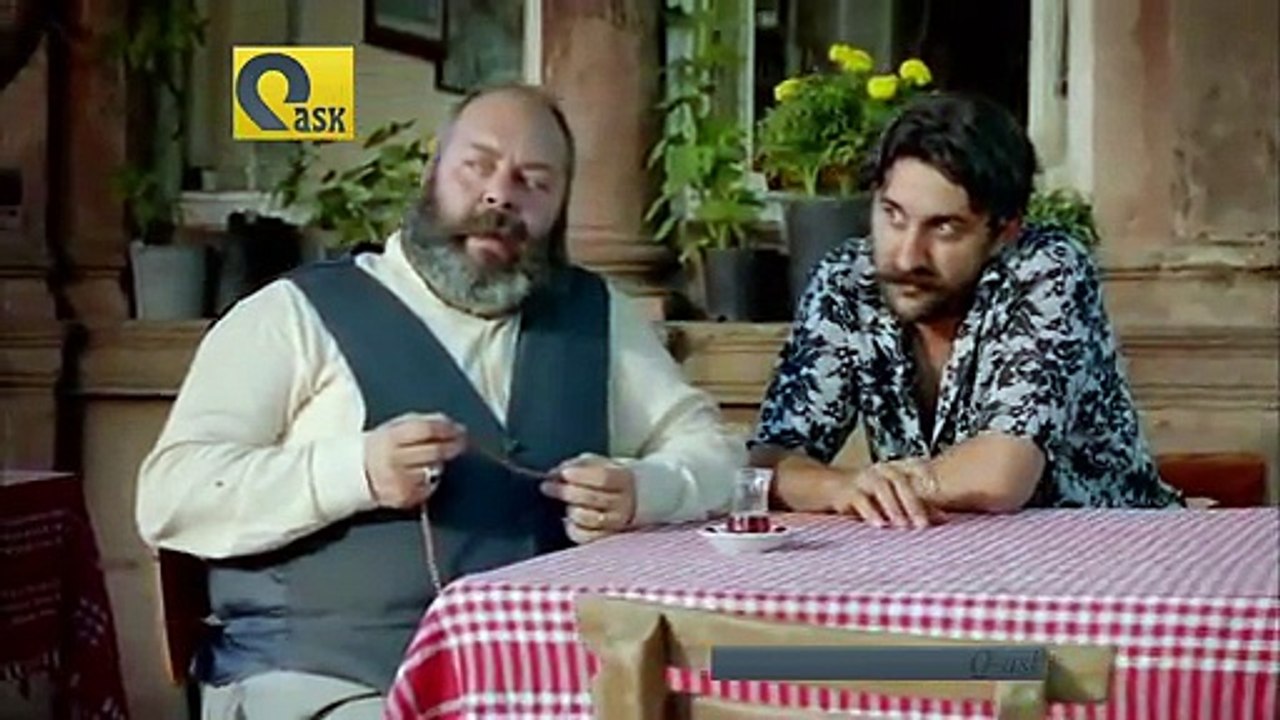 فيلم لا أستطيع النوم و القمر يكتمل مترجم للعربي...