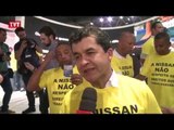Metalúrgicos brasileiros e americanos protestam no Salão do Automóvel