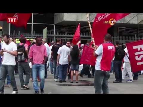 Ato de trabalhadores pede mais participação na gestão da Petrobras