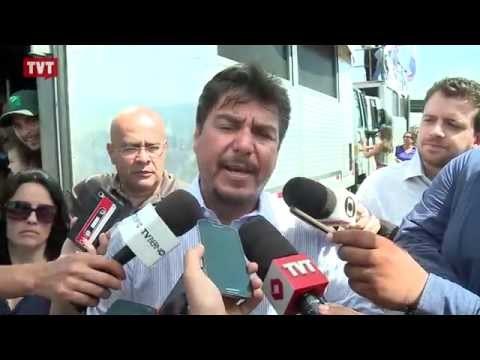 Metalúrgicos do ABC protestam na Via Anchieta contra demissões