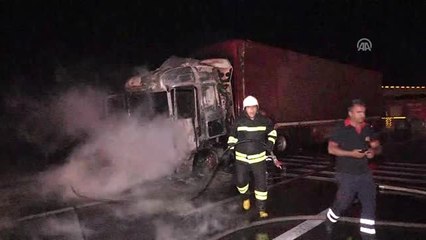 Yanan Aracı İçin Gözyaşı Döktü