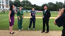 ‪England have won the toss and elected to bat first. SA team: D van Niekerk, C Tryon, M Kapp, L Lee, L Wolvaardt, M du Preez, S Ismail, A Khaka, R Ntozakhe, S L