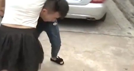 3 Kadınla Birden İlişki Yaşayıp Paralarını Yiyen Adama, Kadınlardan Meydan Dayağı