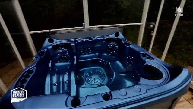 Un couple reste sans voix devant la surprise d'un agent immobilier dans Chasseurs d'appart sur M6 - Regardez