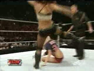 Kelly vs Layla & Victoria