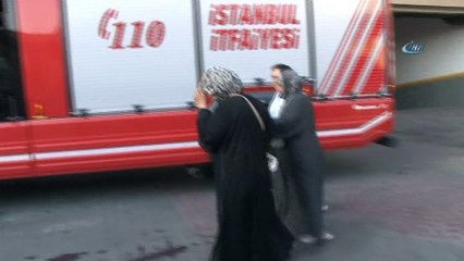 Beyoğlu’nda otelde çıkan yangın paniğe neden oldu