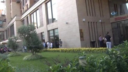 Beyoğlu'nda Otelde Çıkan Yangın Paniğe Neden Oldu