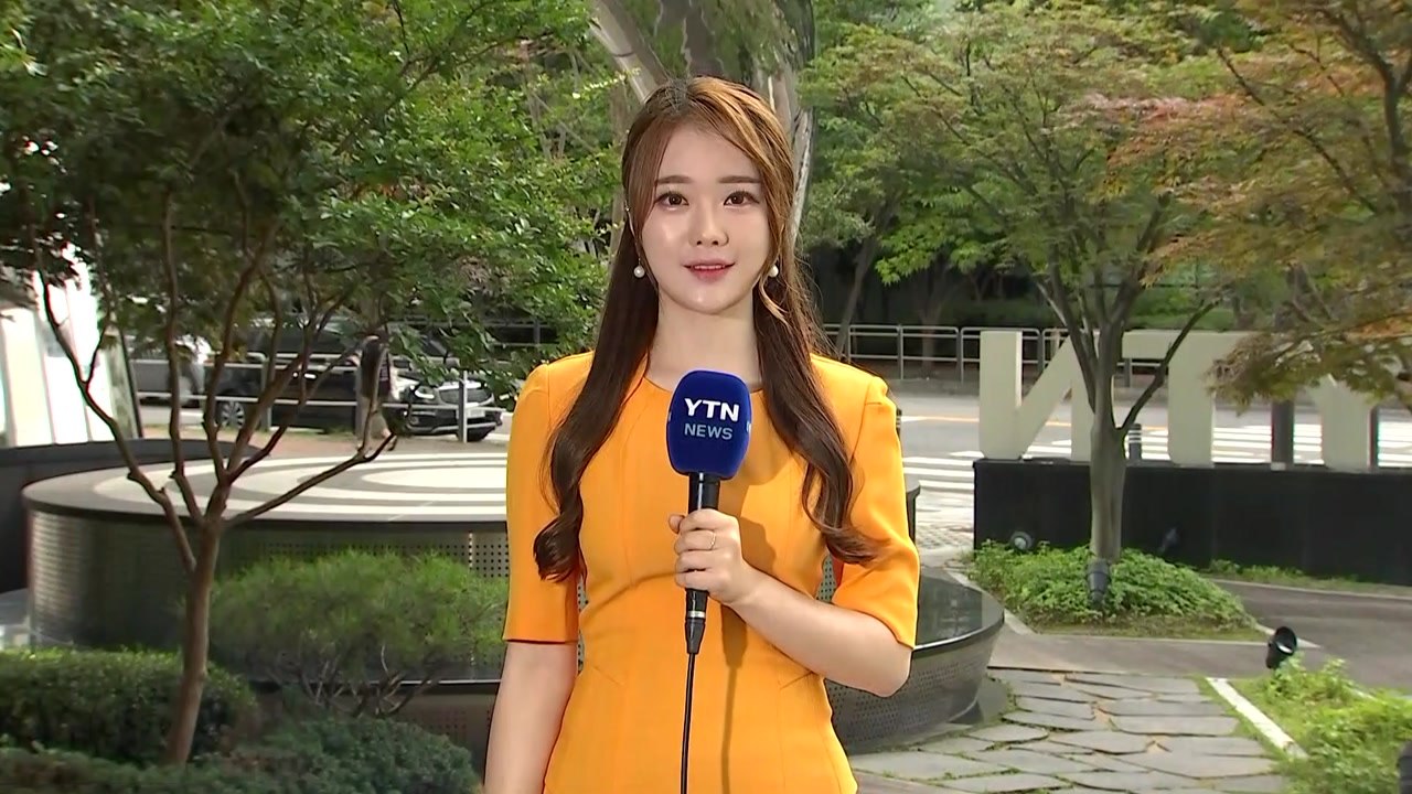 [날씨] 주말 맑고 한낮 후텁지근...제주도 장맛비 / YTN