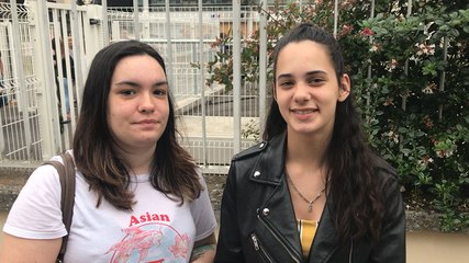 Justine et Marie témoignent devant le lycée Léonard de Vinci
