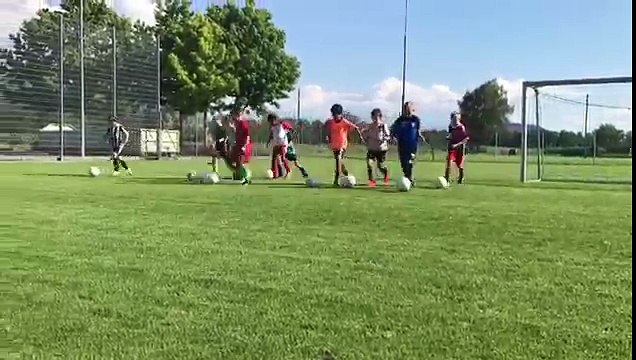 Quand des jeunes footballeurs se prennent pour Neymar