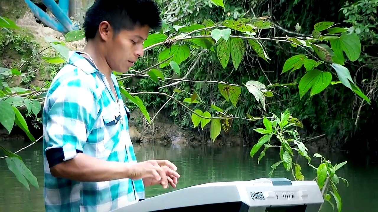 Freddy Sandu  Edgar Pinchupa Tema felices x siempre video oficial full HD 2014