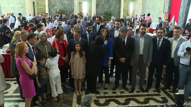 Milletvekilleri kayıt yaptırıyor - Jülide Sarıeroğlu - TBMM