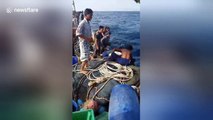 Dramatic rescue of holiday-markers after Thai boat sinks