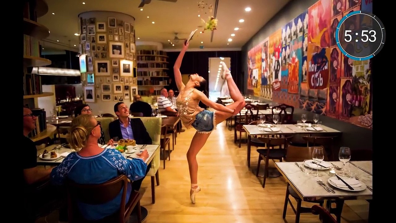 10 Minute Photo Challenge: Chaos at Famous London Hotel