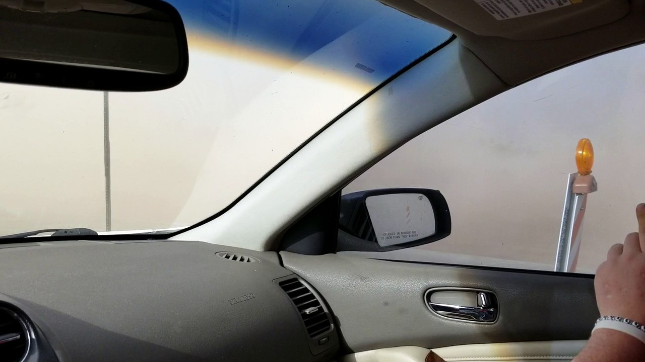 Dust Storm Blocks Out Traffic