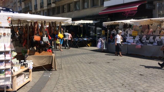 Des débuts timides pour la braderie
