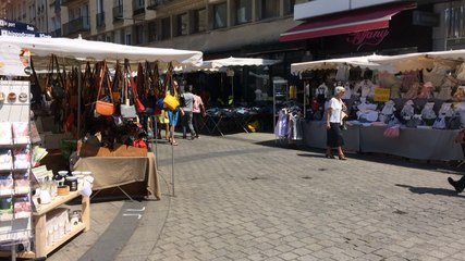 Des débuts timides pour la braderie