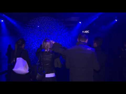 Hyundai reveals 'Fluidic Sculpture In Motion' light installation