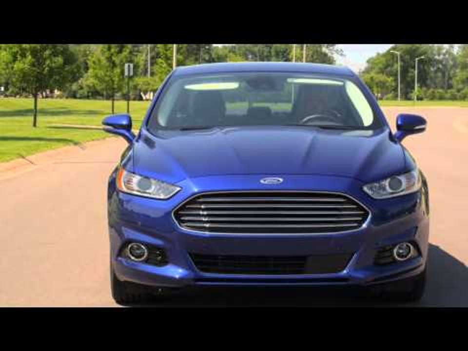 Ford Fusion Energi (Plug In Hybrid) | AutoMotoTV